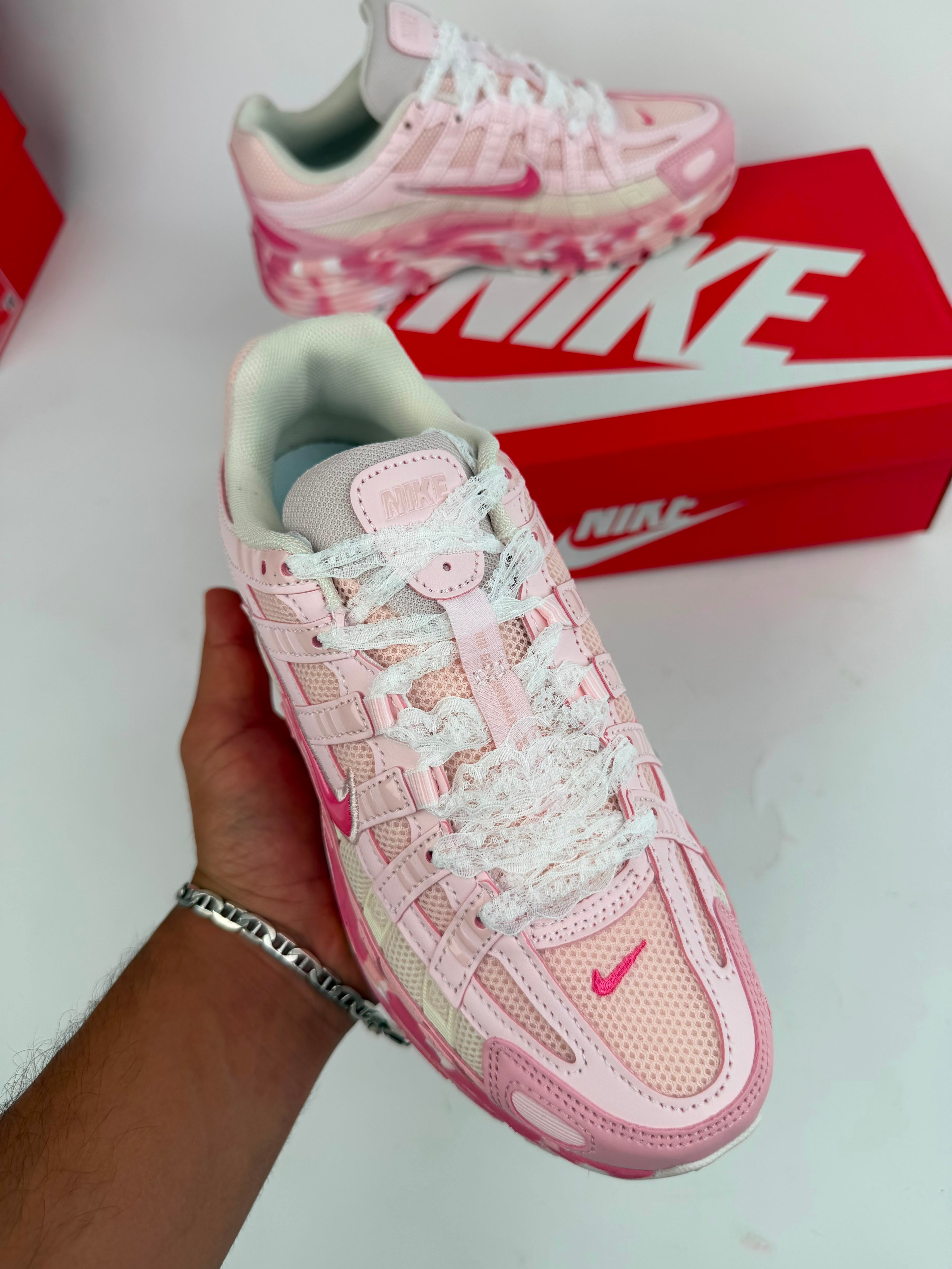 NIKE P 6000