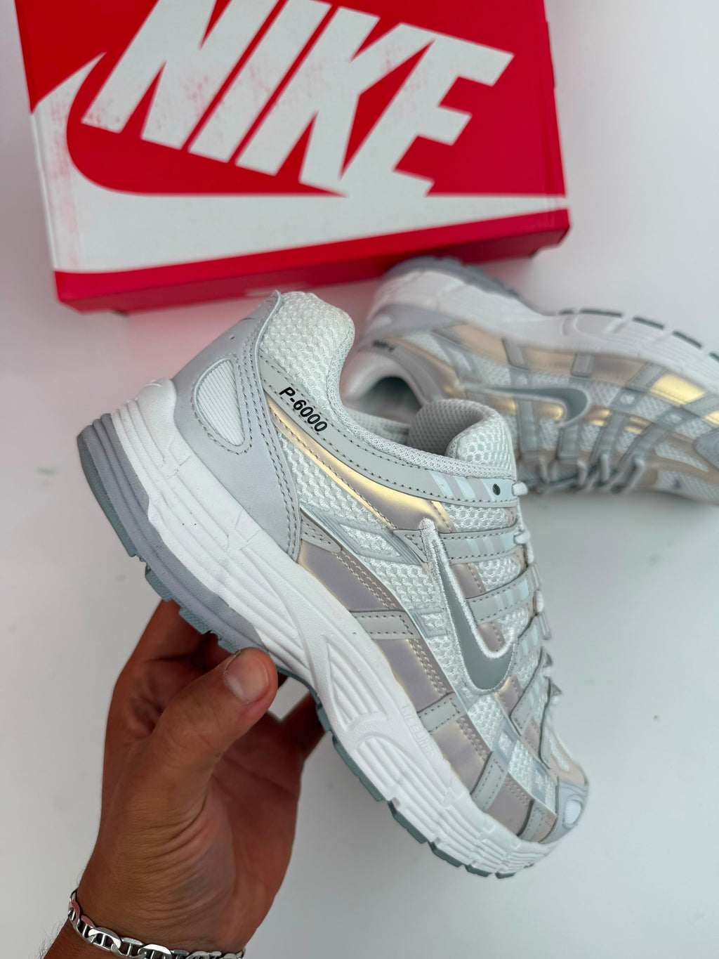 NIKE P6000