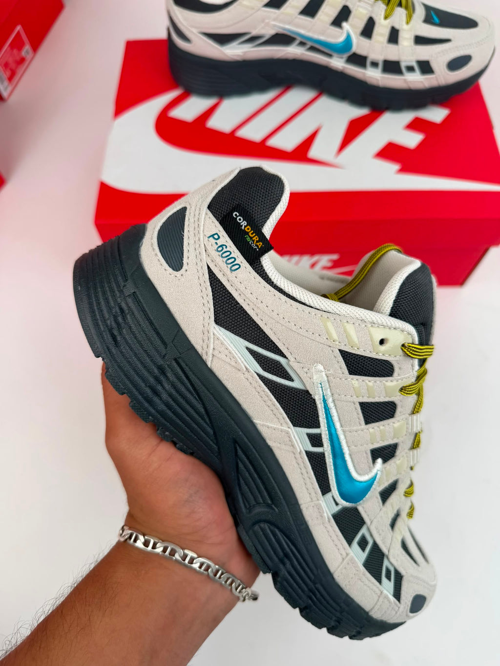 NIKE P6000