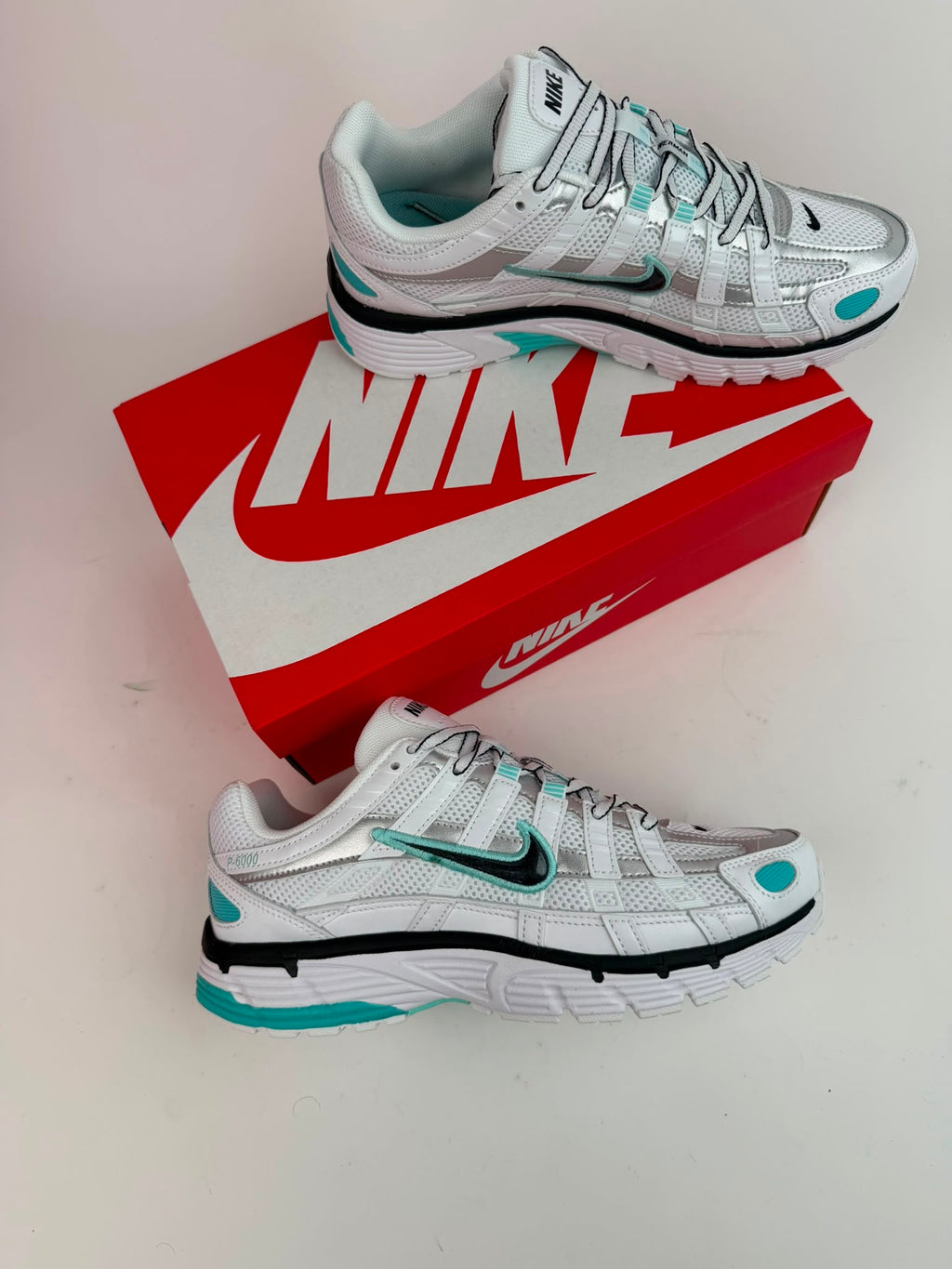 NIKE P6000