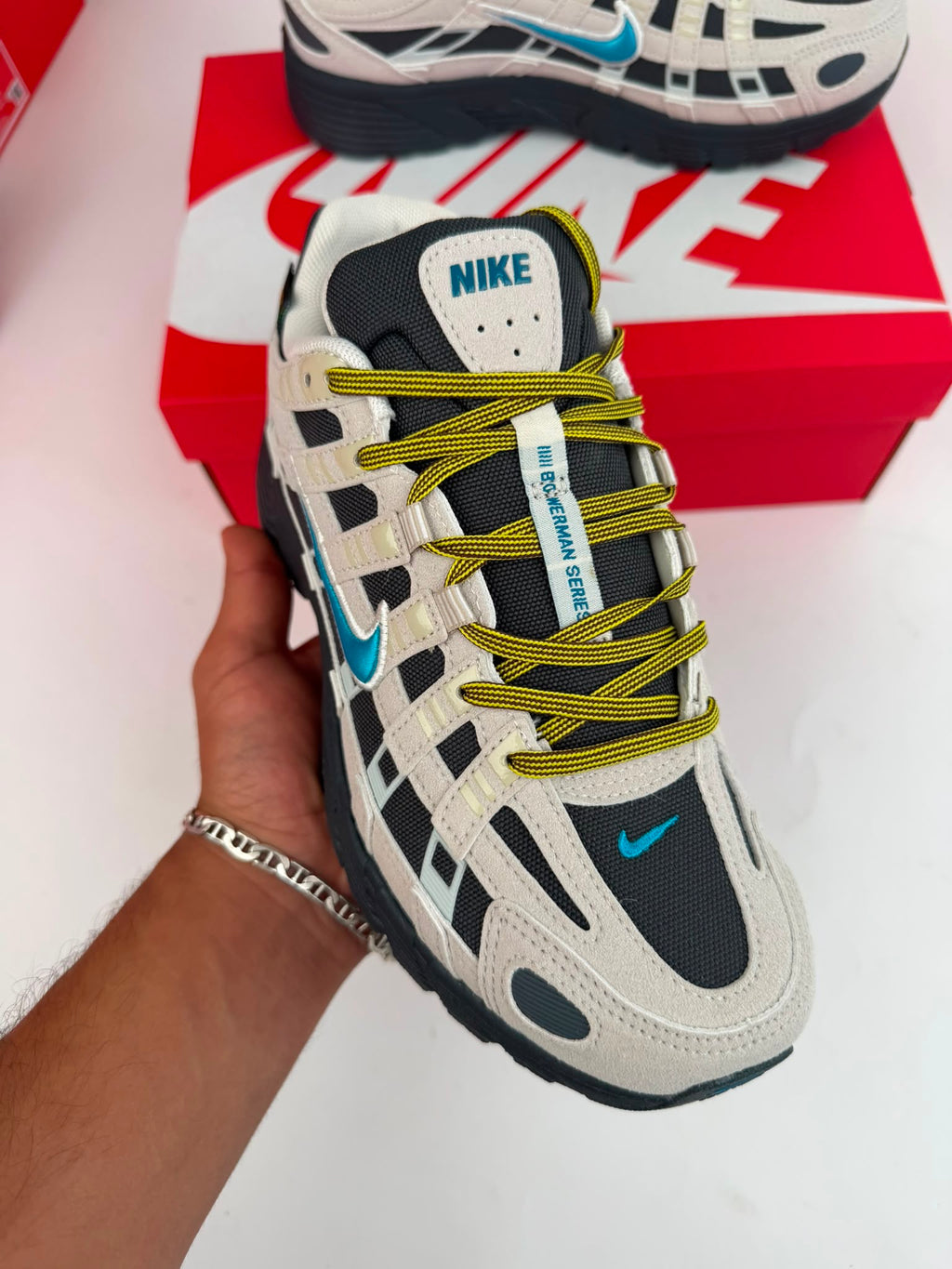 NIKE P6000