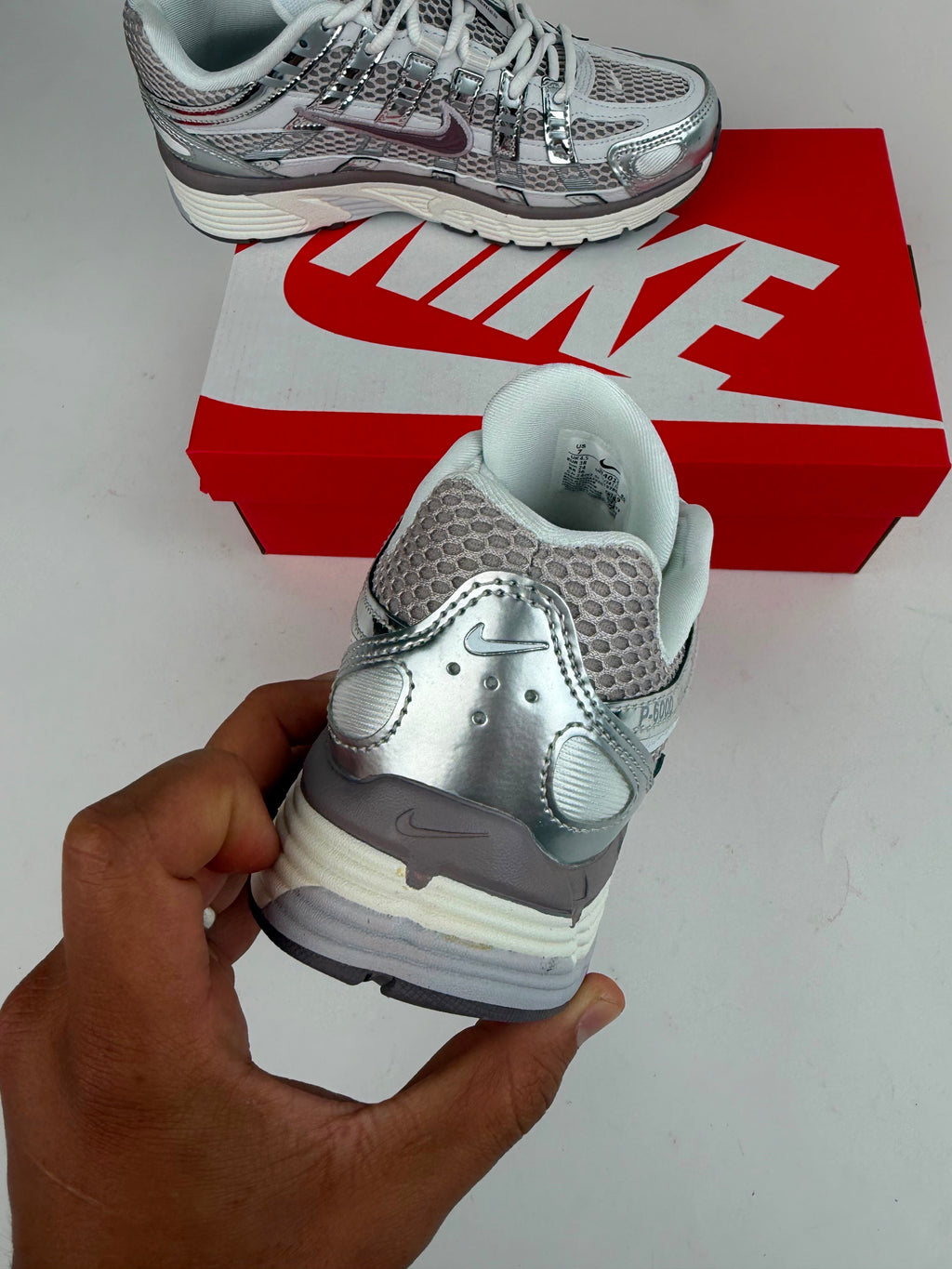 NIKE P6000