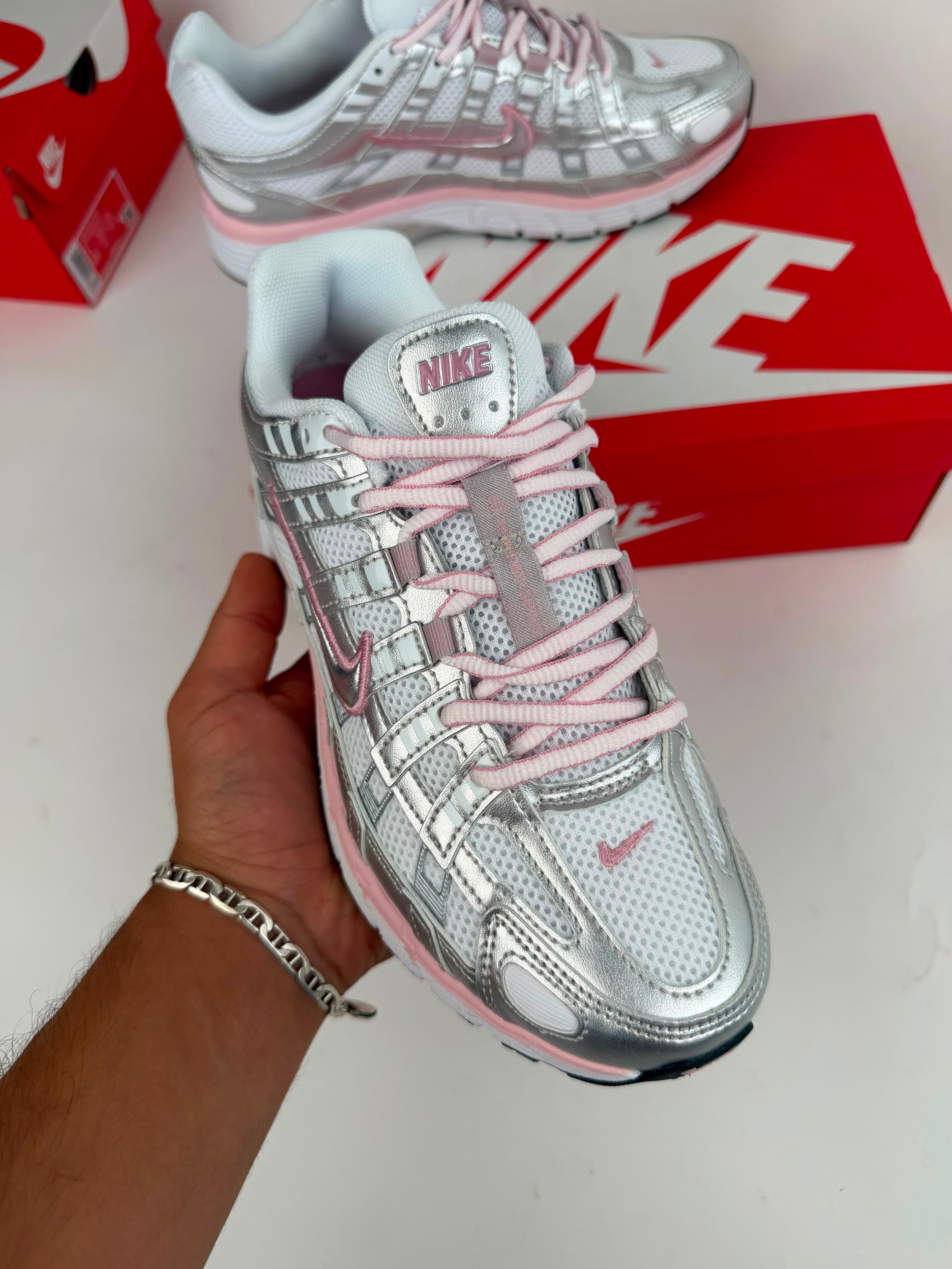NIKE P6000