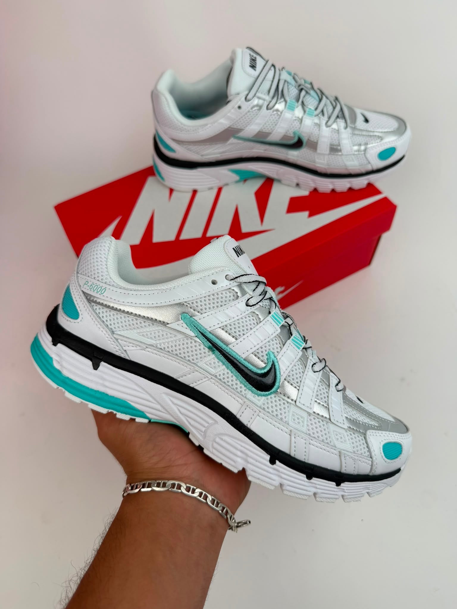 NIKE P6000