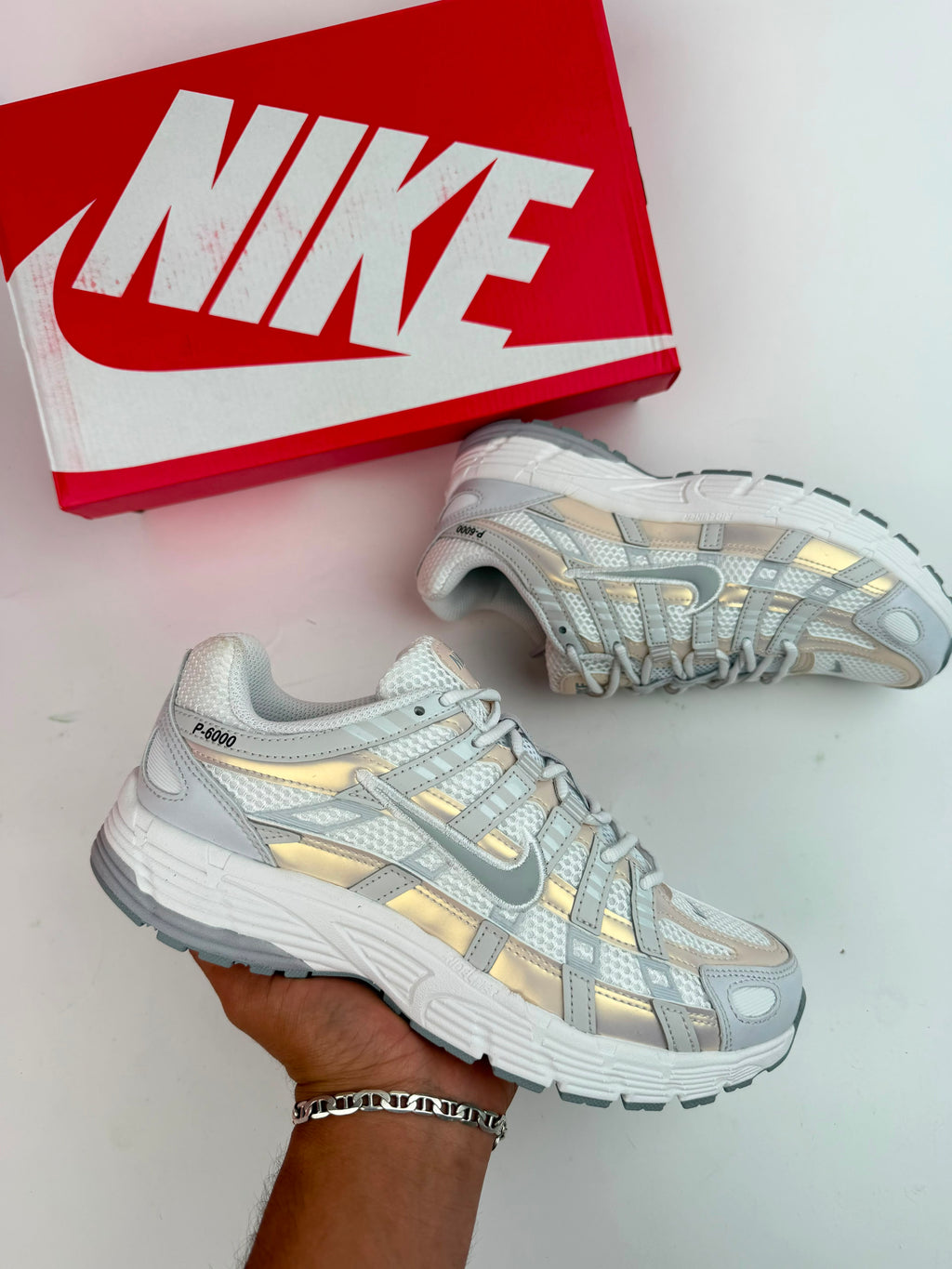 NIKE P6000