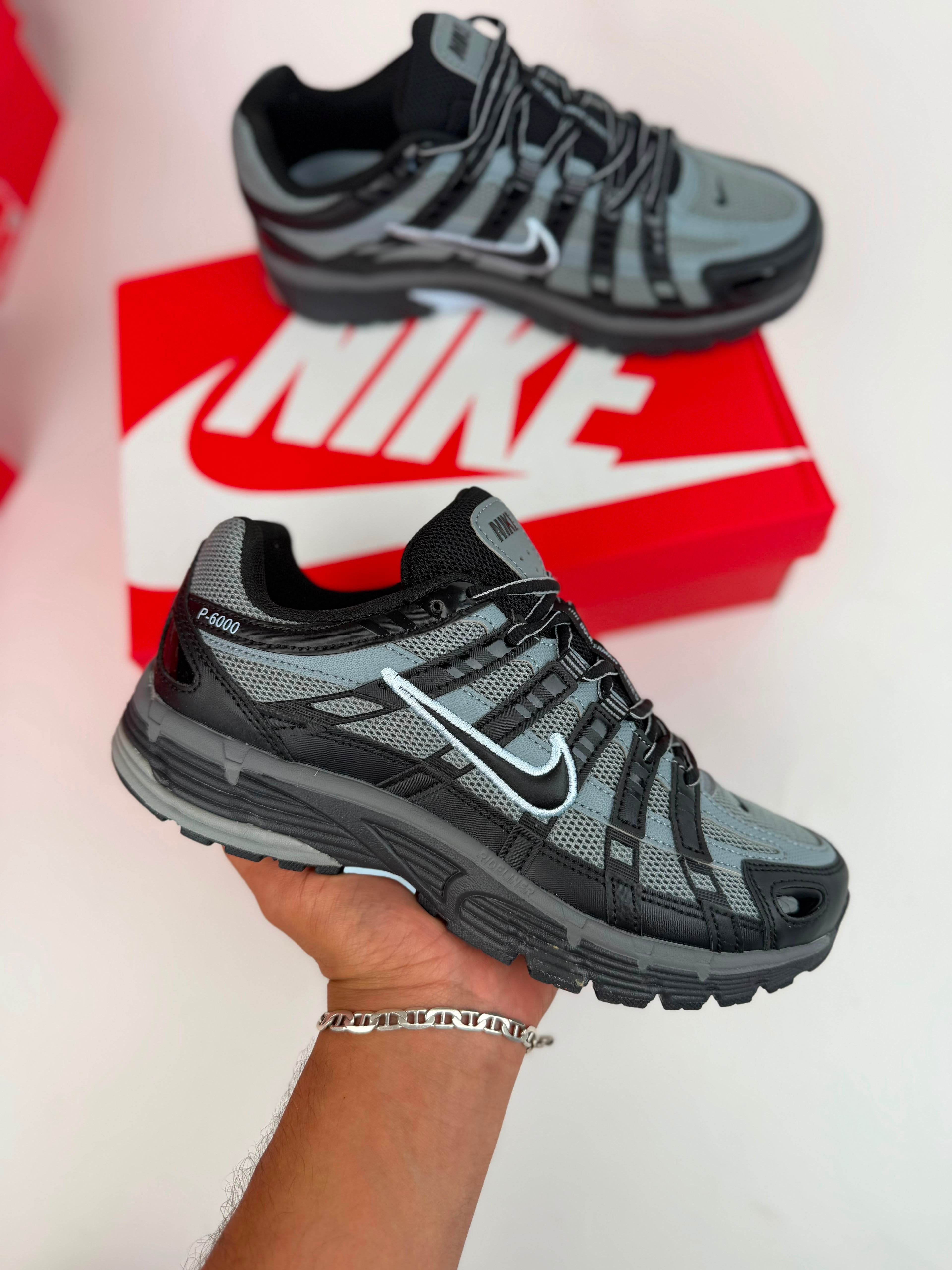 NIKE P6000