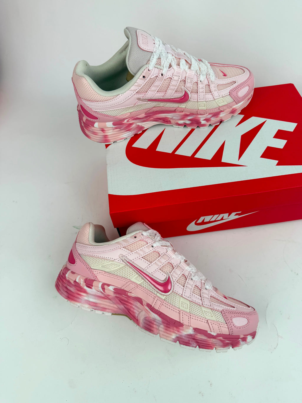 NIKE P 6000
