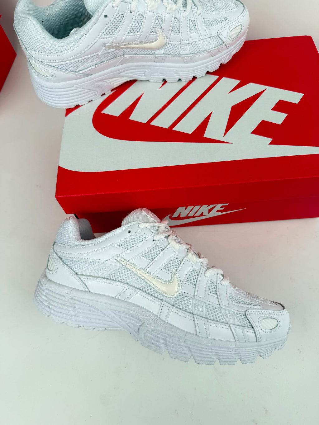 NIKE P6000
