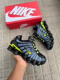 NIKE SHOX