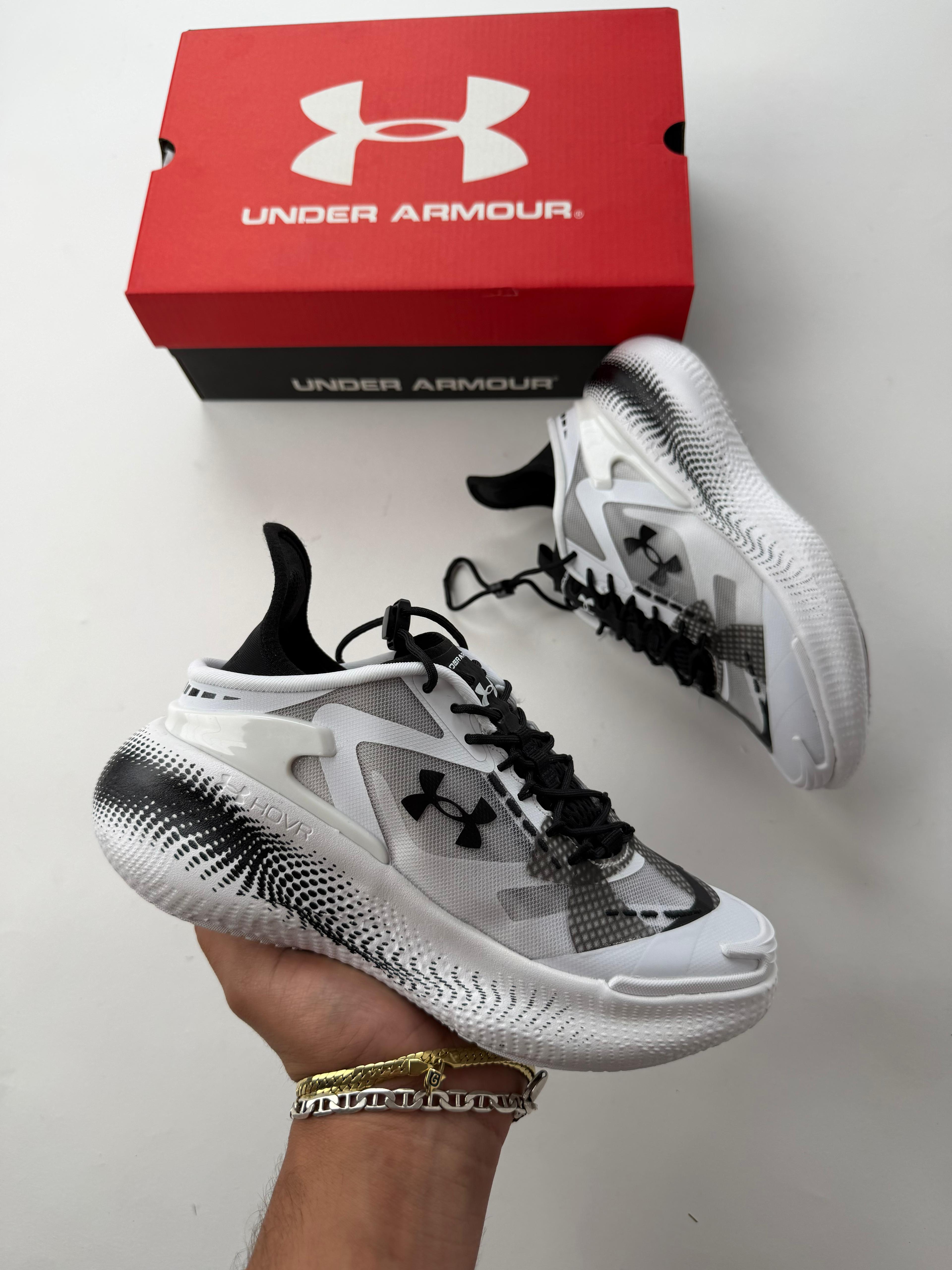 UNDER ARMOUR UA ECHO