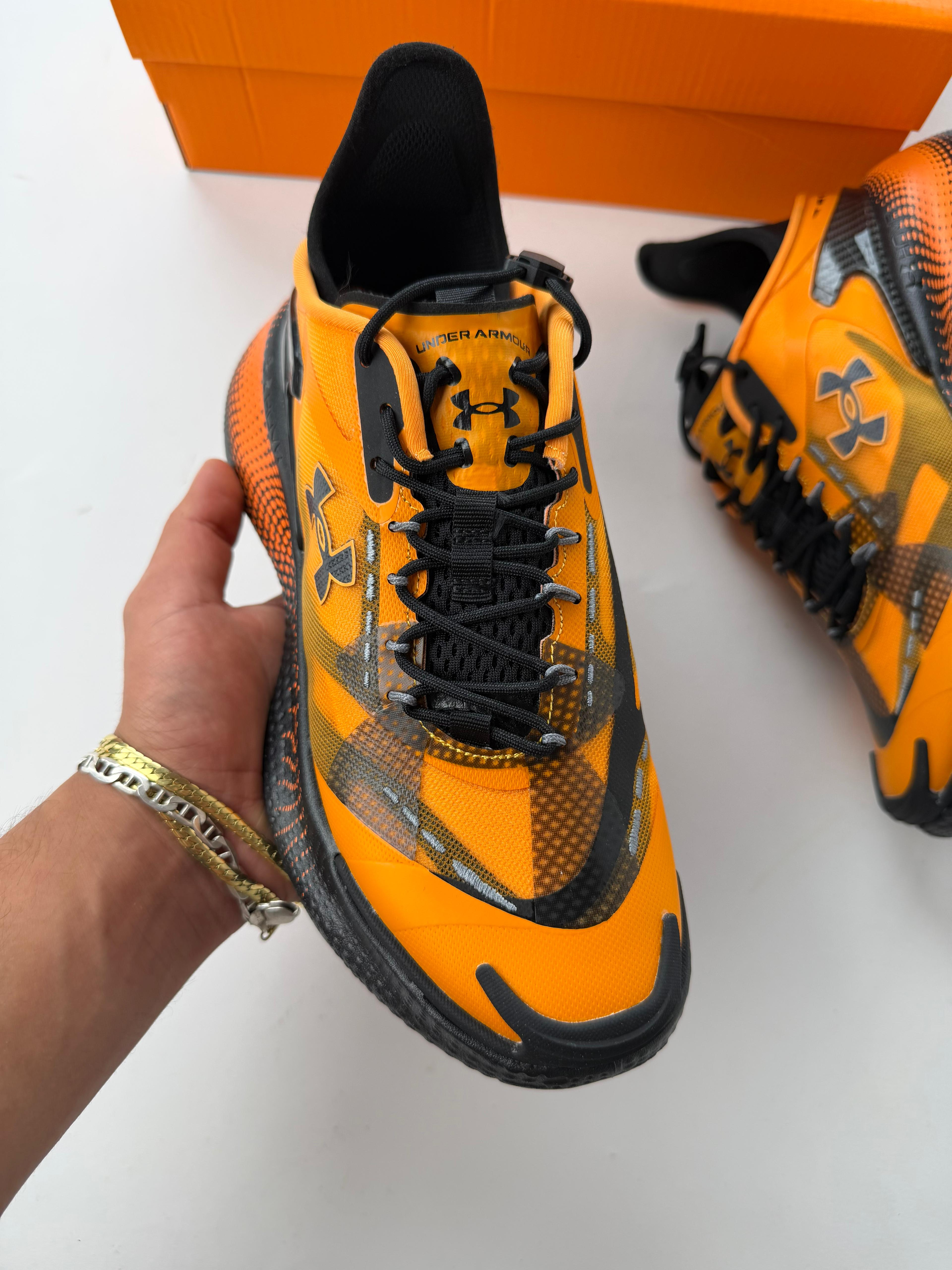 UNDER ARMOUR UA ECHO