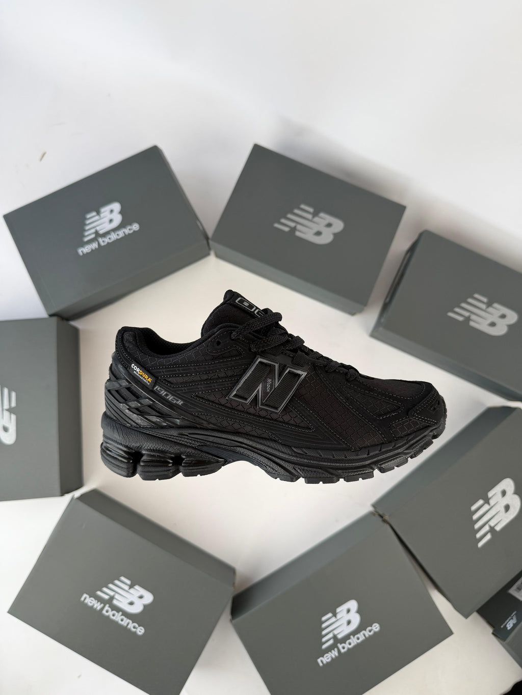 NEW BALANCE 1906