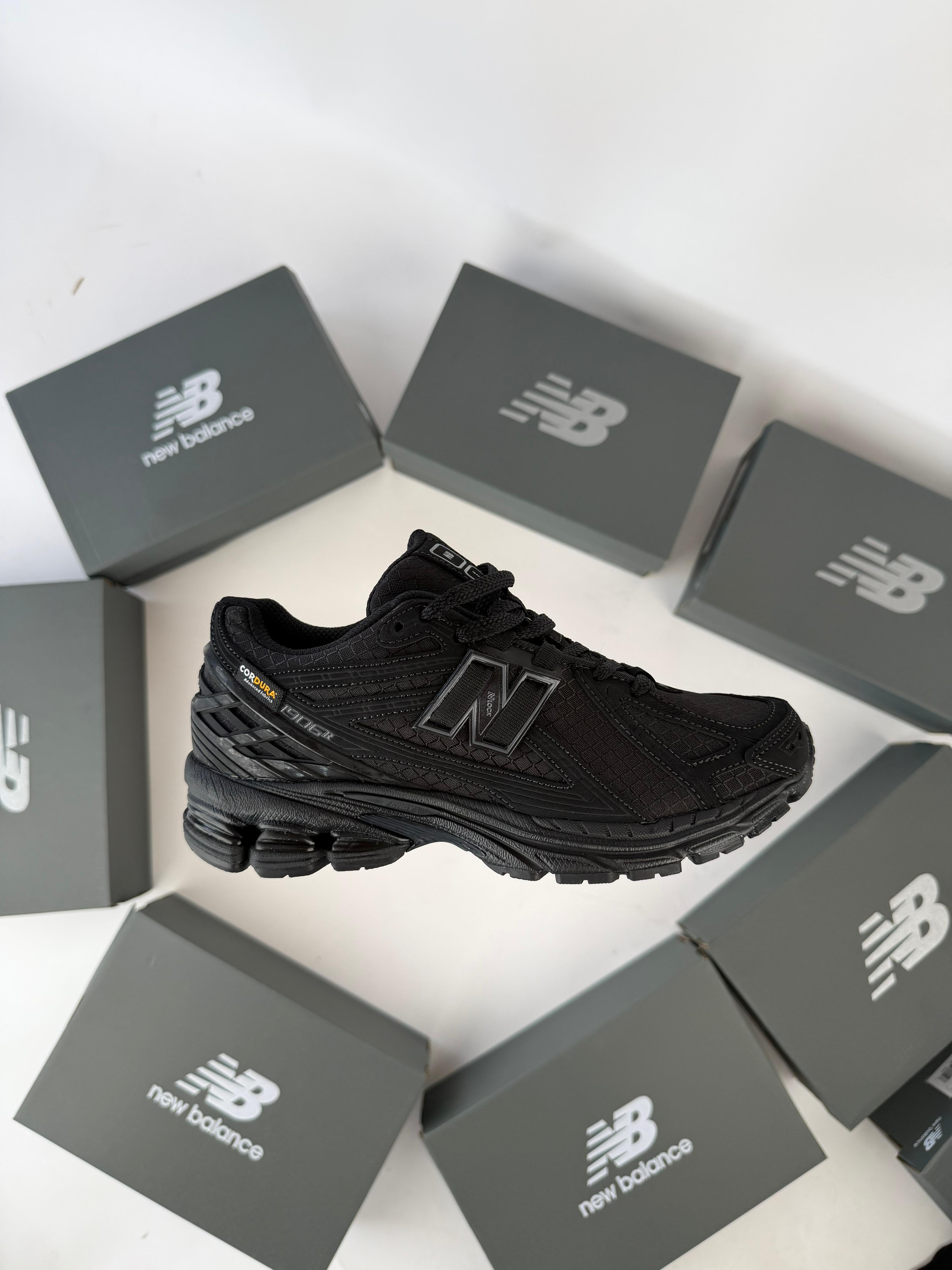 NEW BALANCE 1906