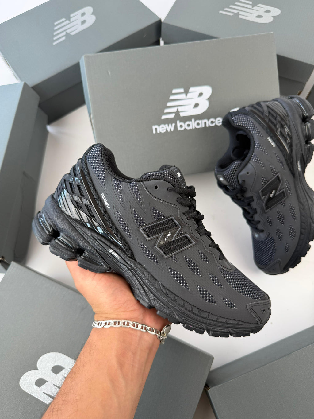 NEW BALANCE 1906