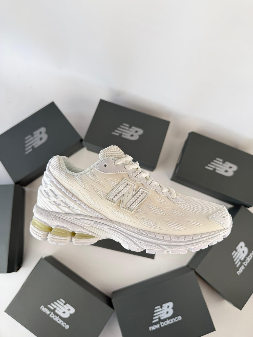 NEW BALANCE 1906