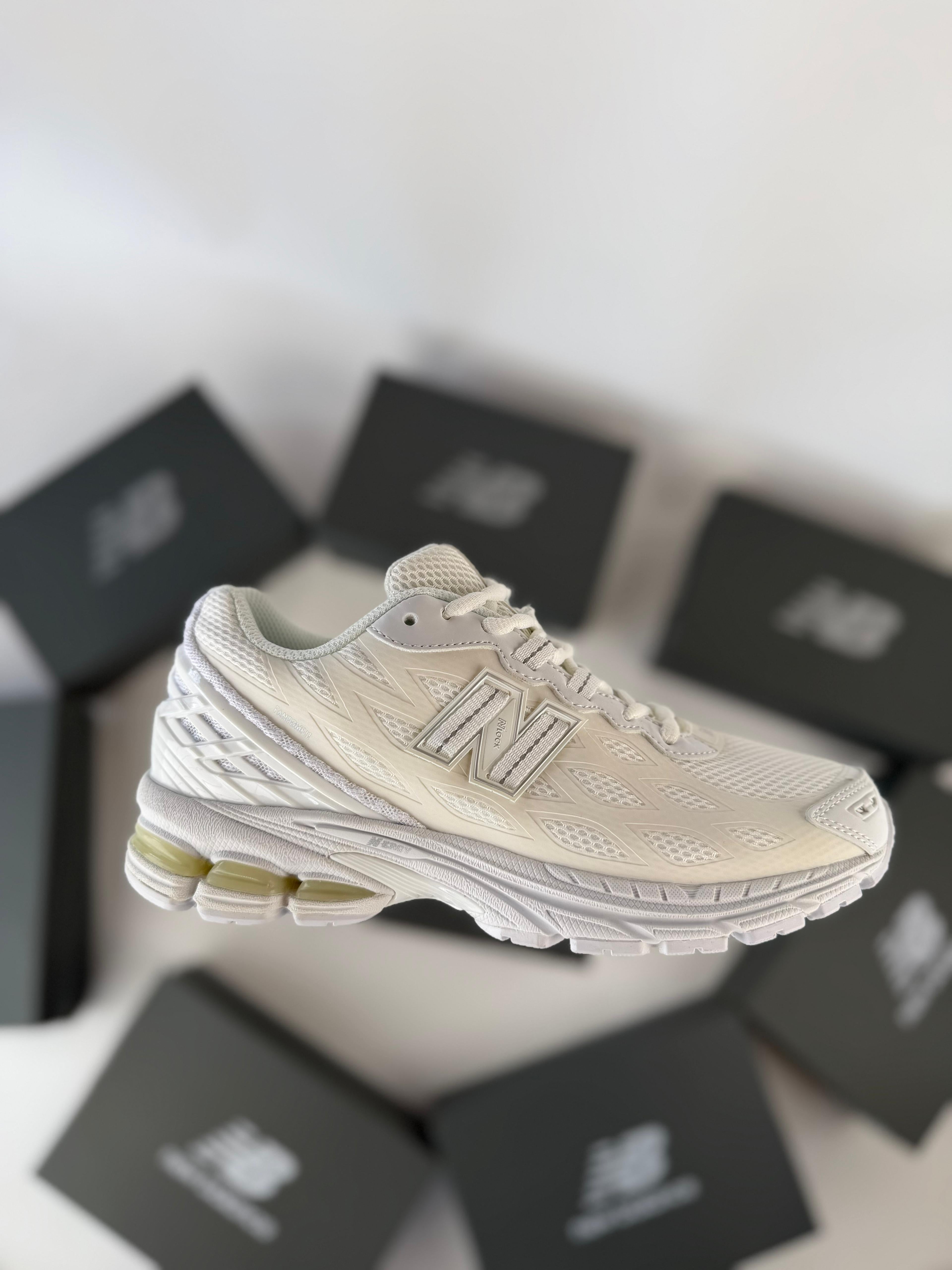 NEW BALANCE 1906