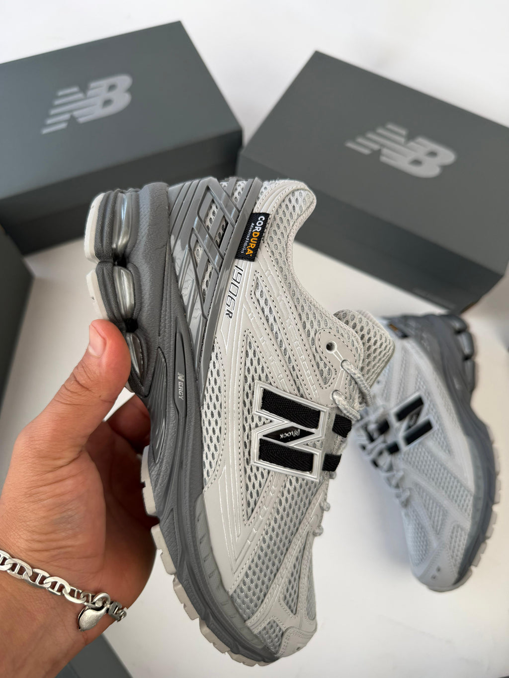 NEW BALANCE 1906