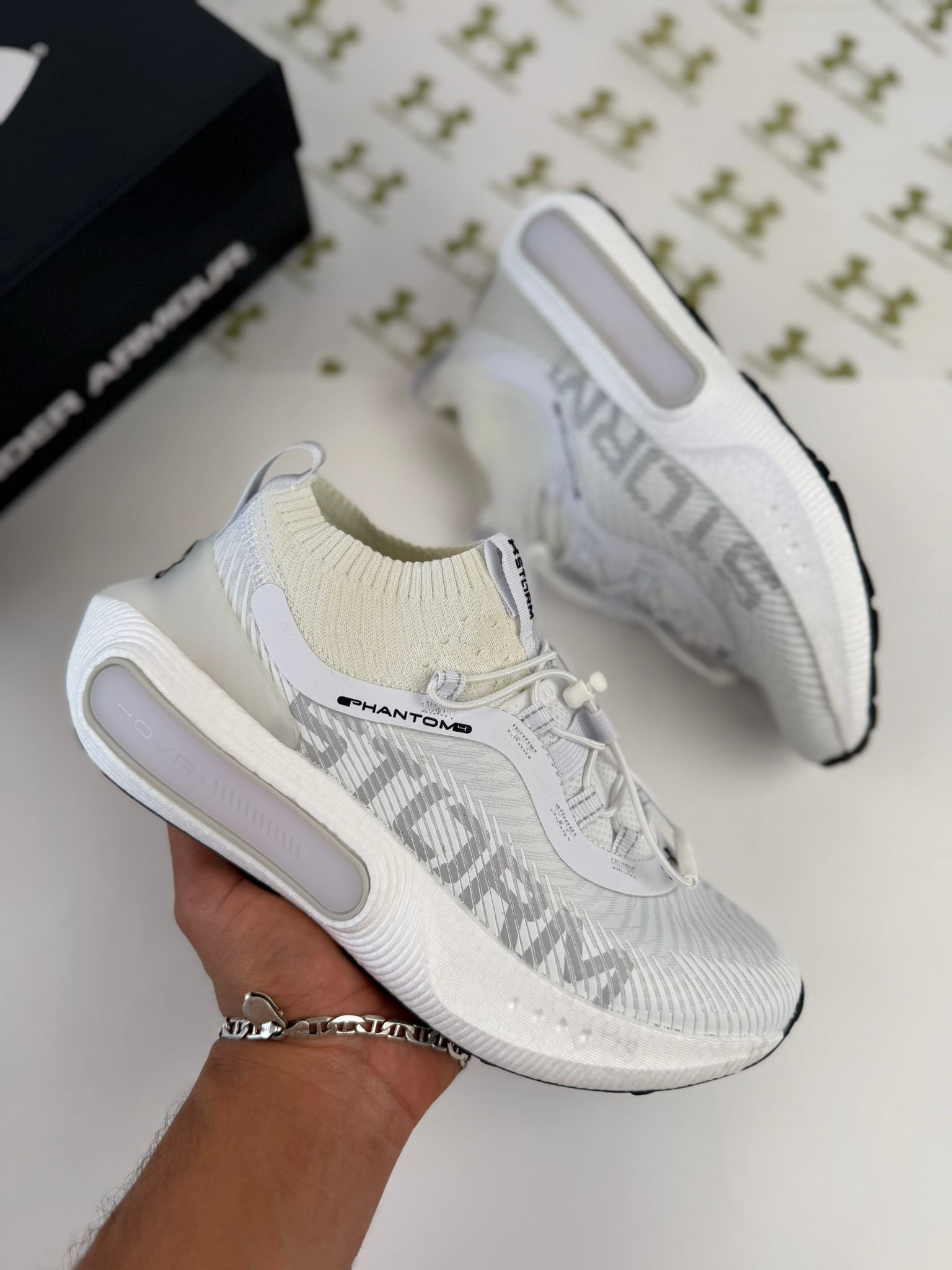 UNDER ARMOUR STORM