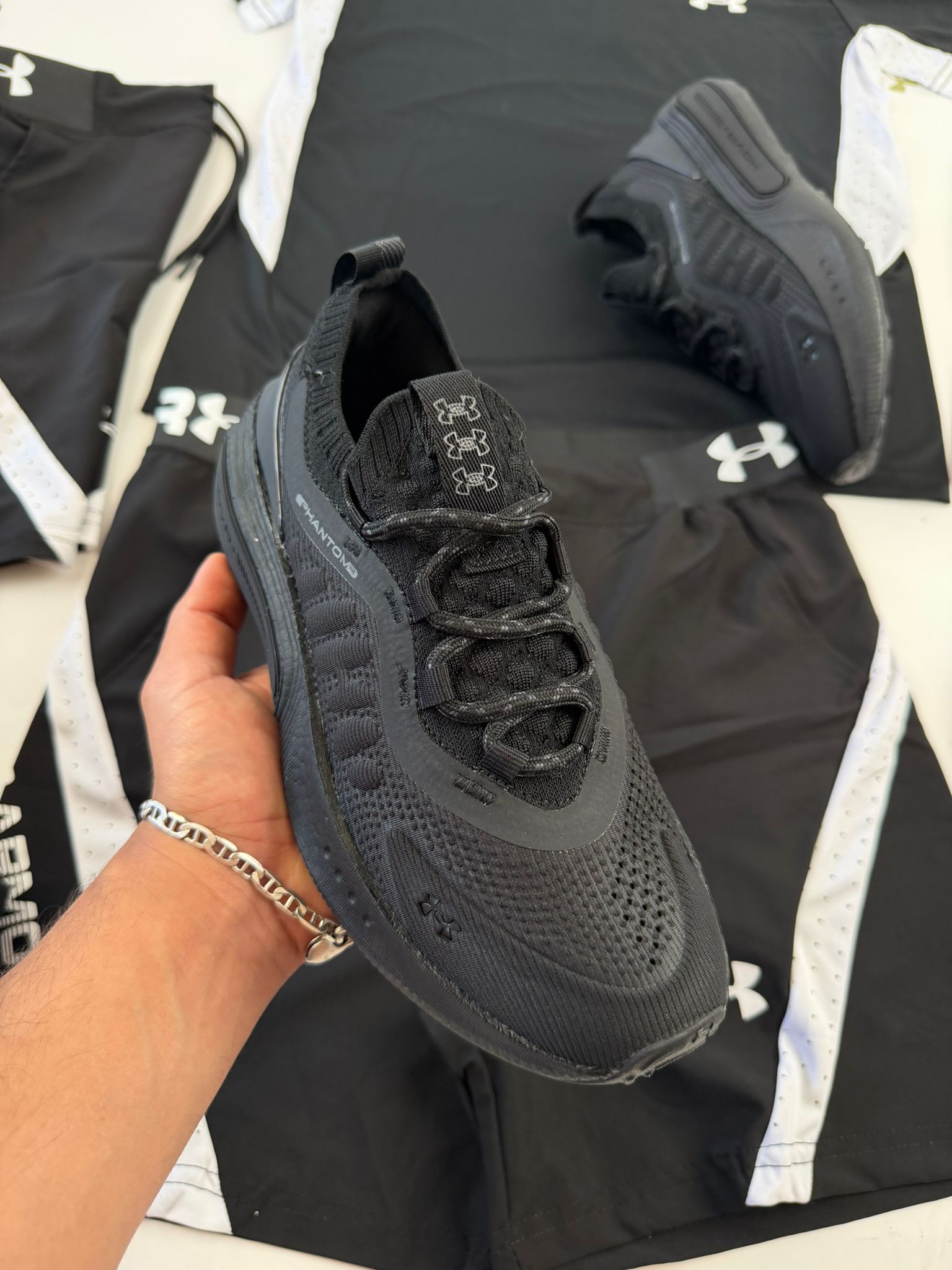UNDER ARMOUR PHANTOM 4