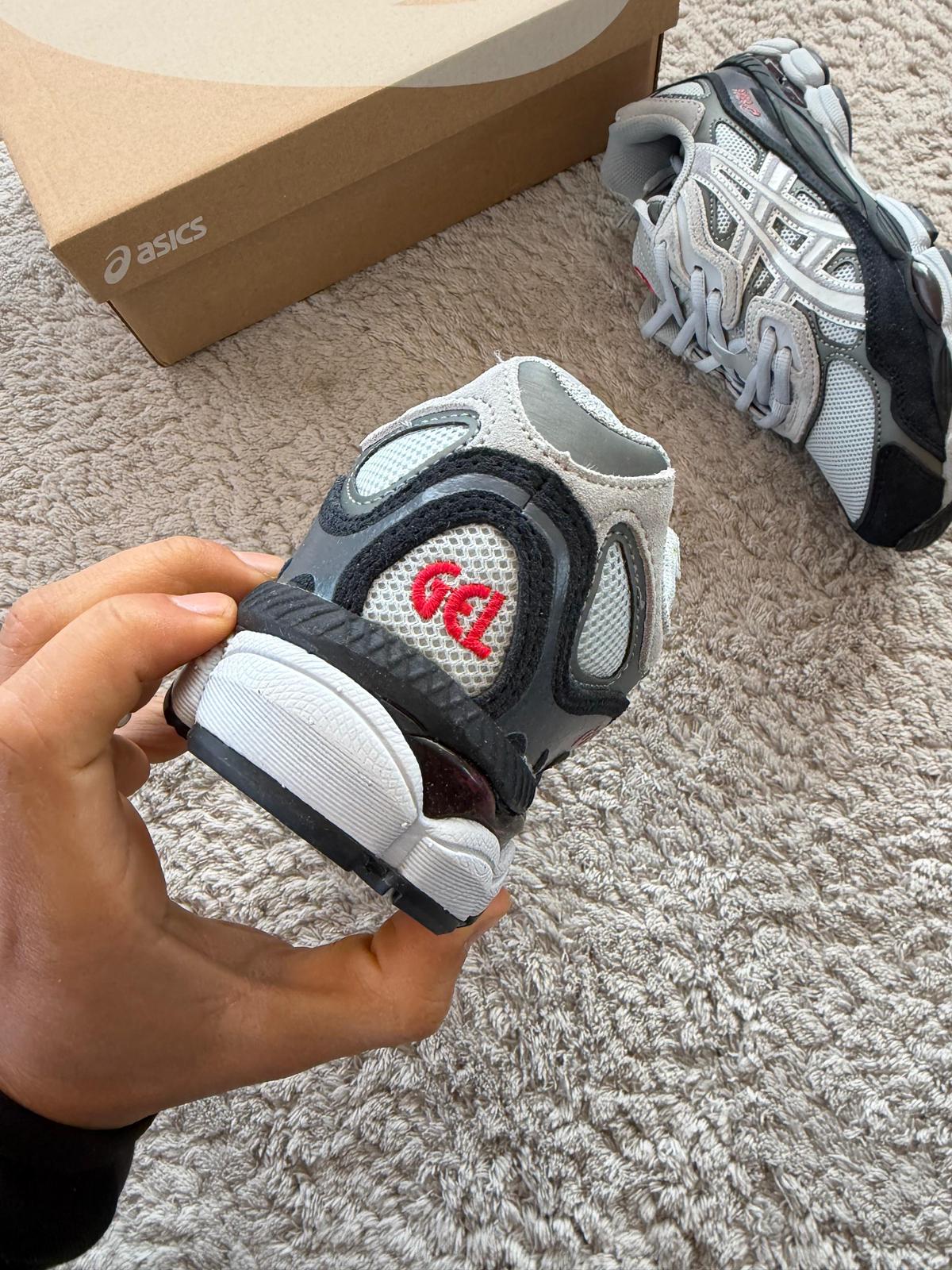 ASICS GEL-NYC