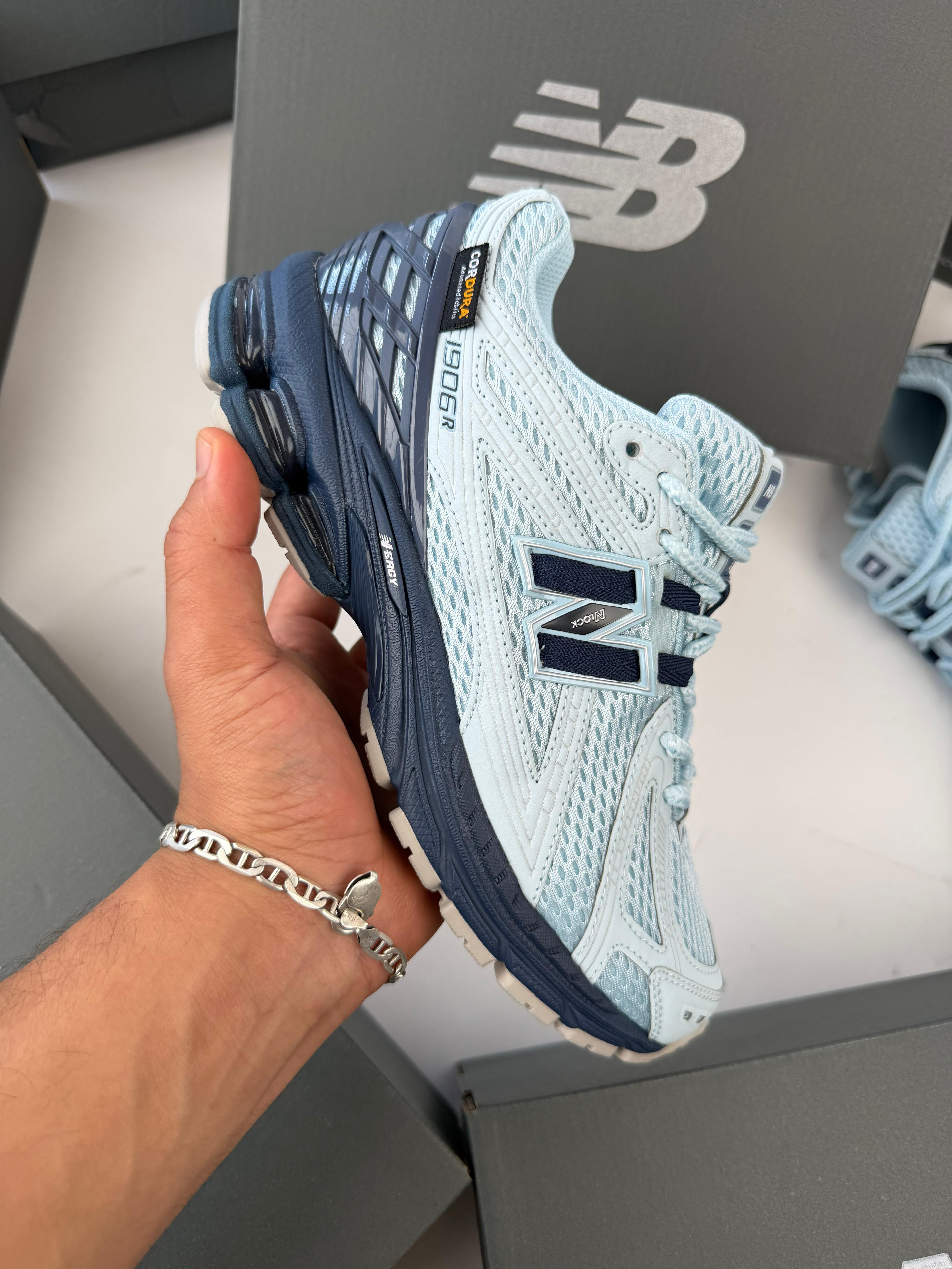 NEW BALANCE 1906
