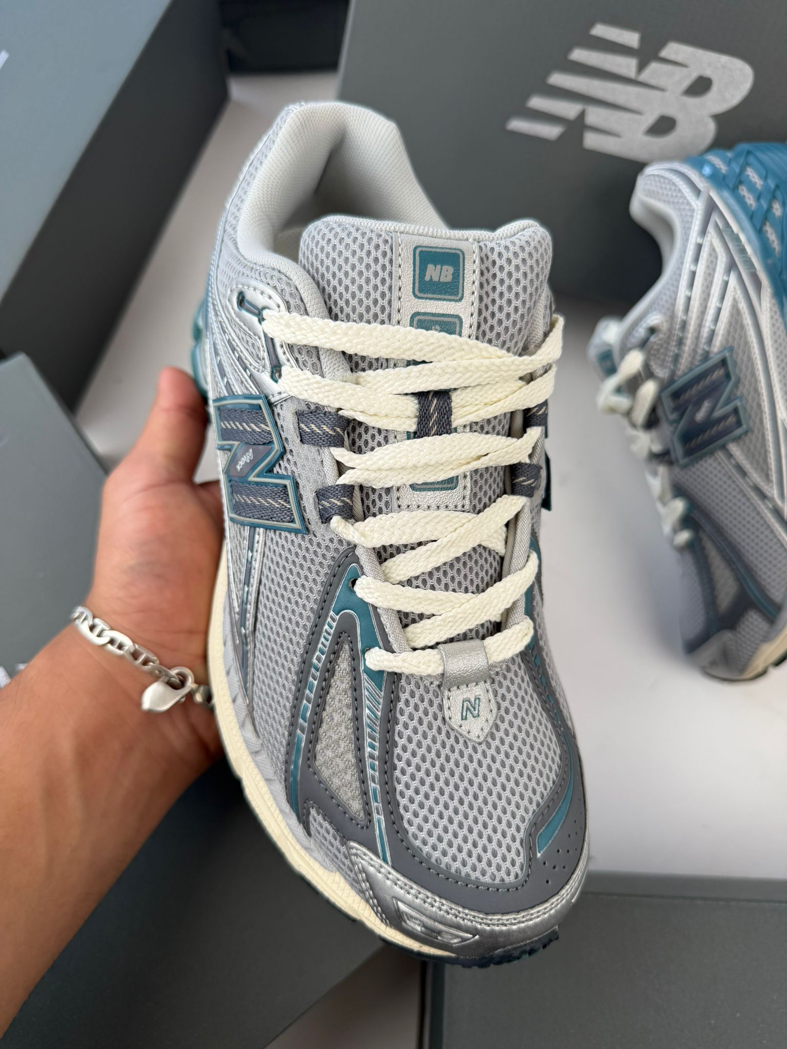 NEW BALANCE 1906
