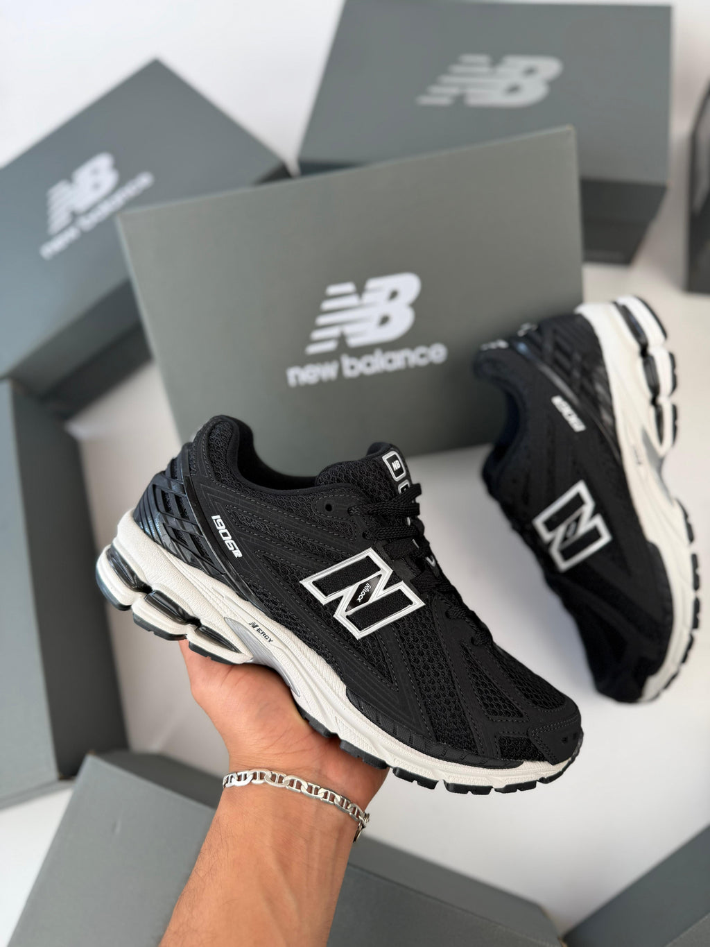 NEW BALANCE 1906