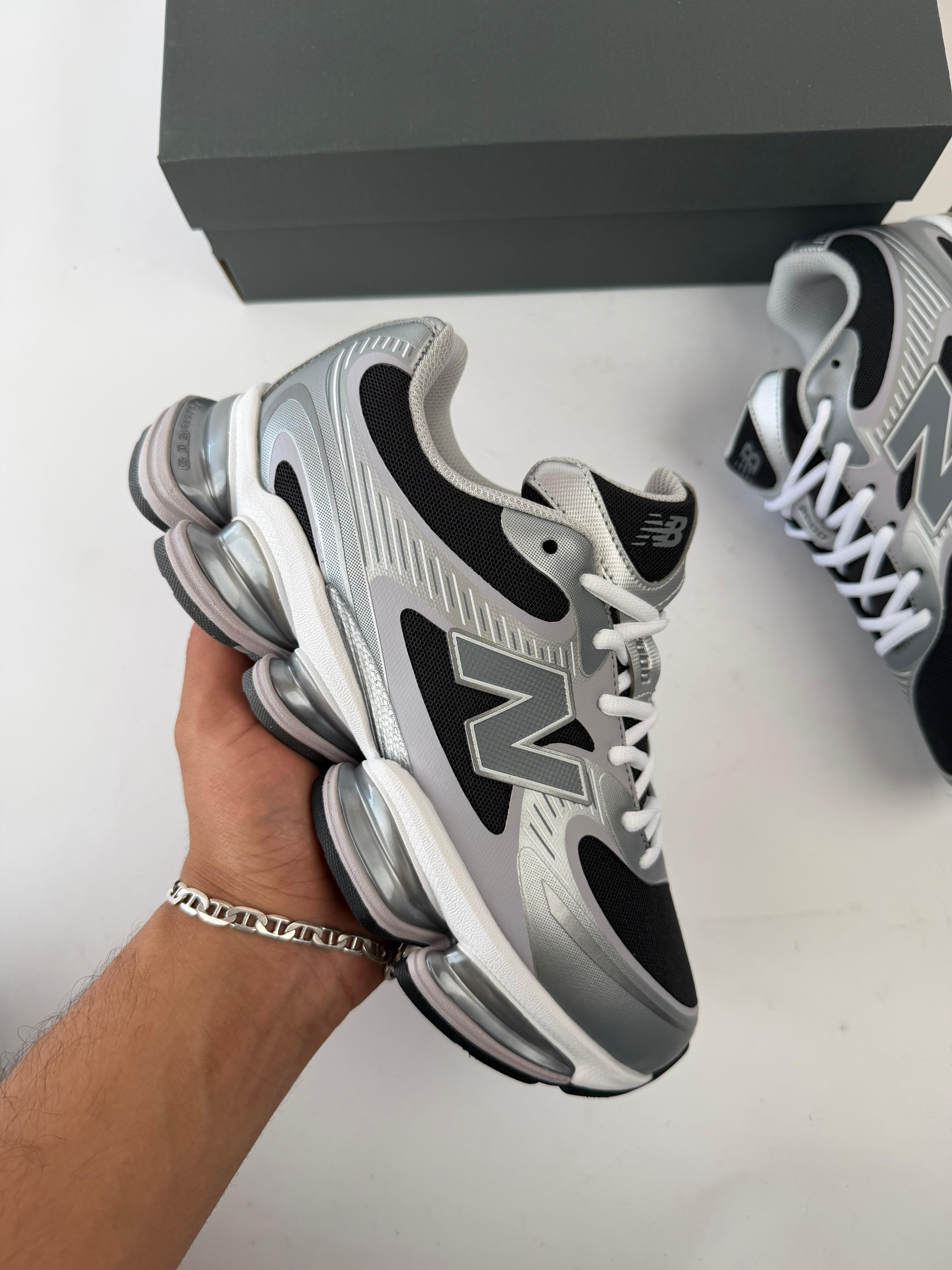 NEW BALANCE ABZORB 2000