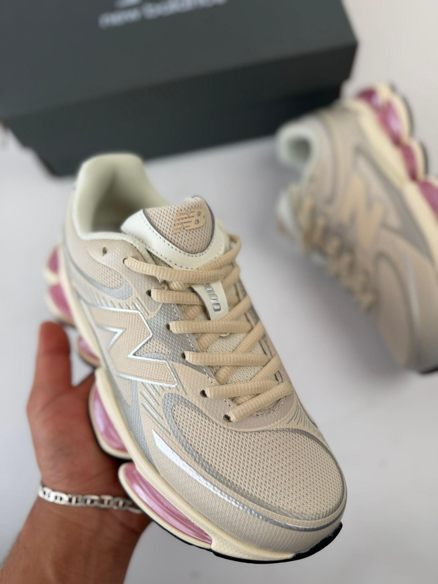 NEW BALANCE ABZORB 2000