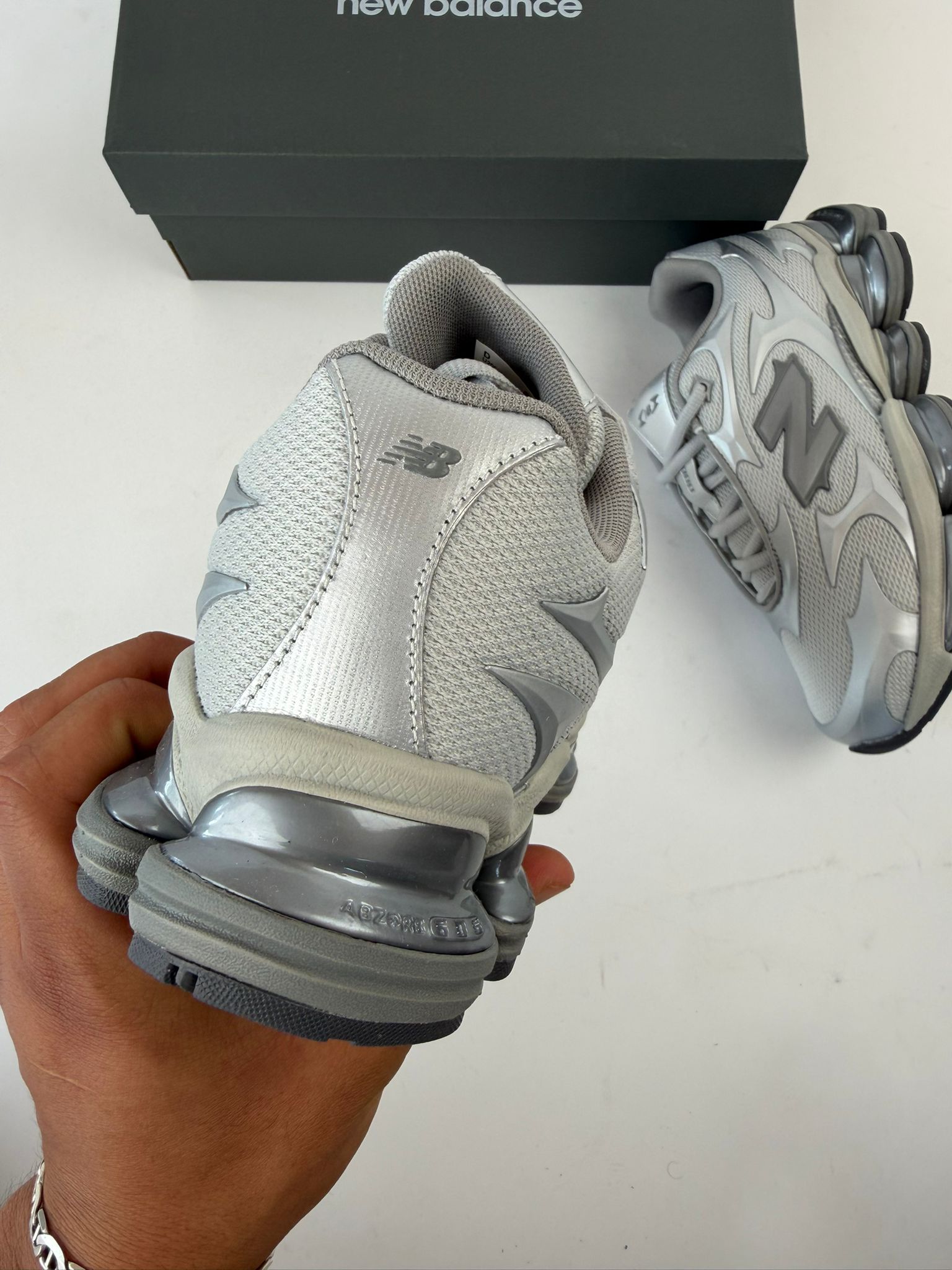 NEW BALANCE ABZORB 2000
