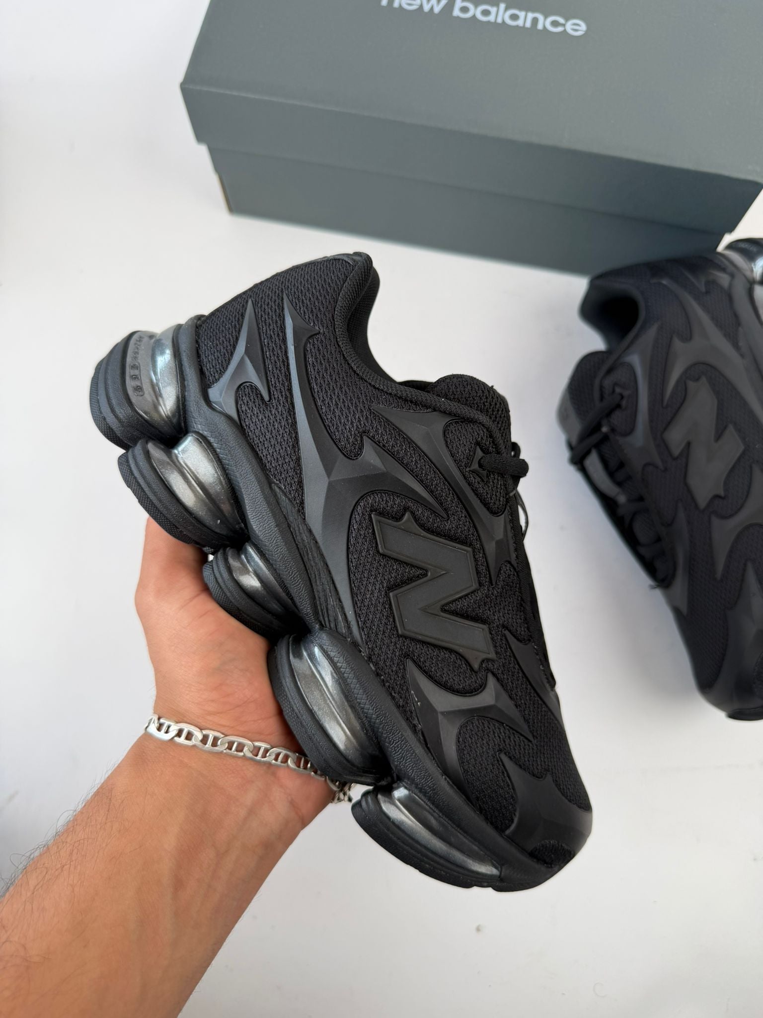 NEW BALANCE ABZORB 2000