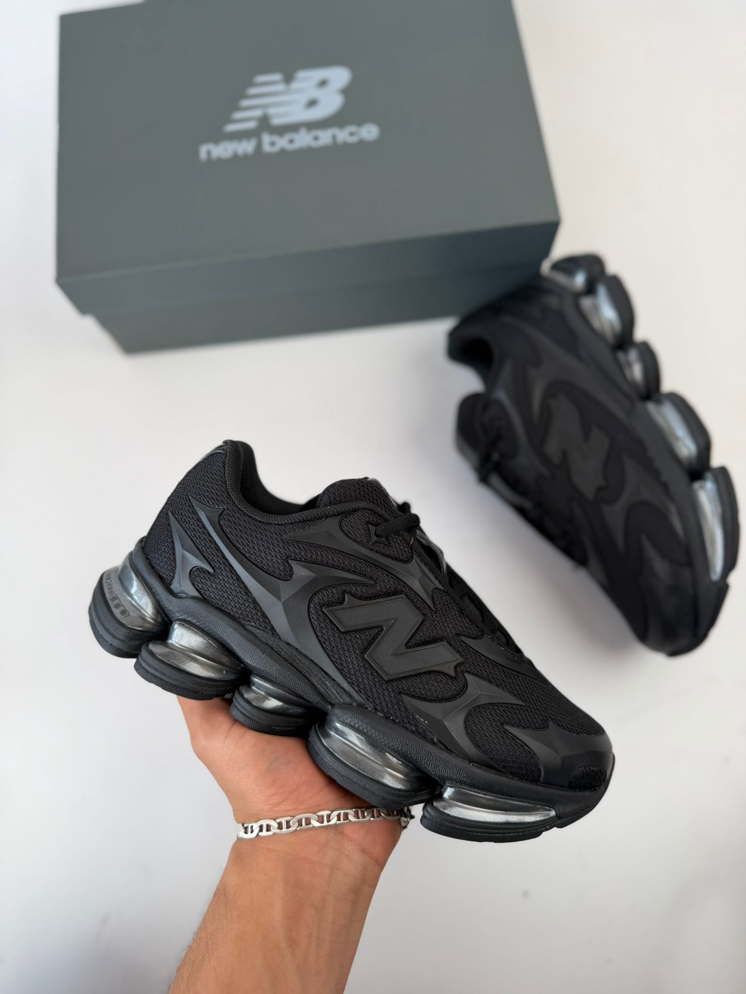 NEW BALANCE ABZORB 2000