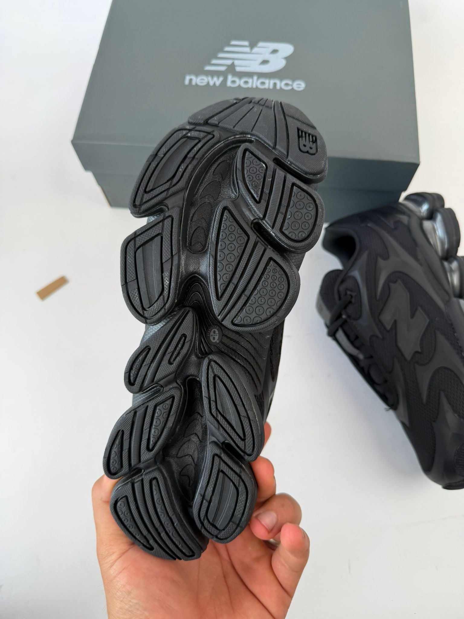NEW BALANCE ABZORB 2000