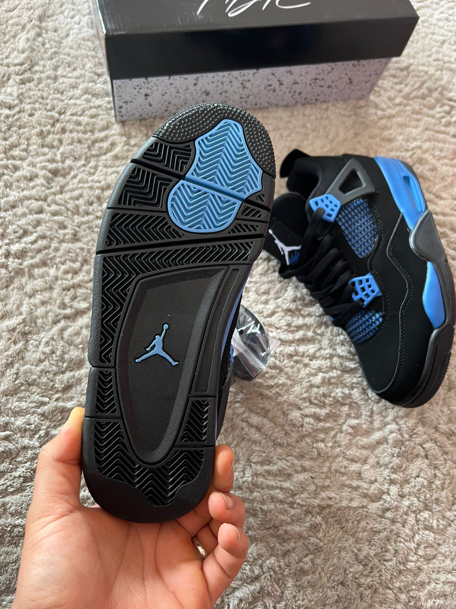 JORDAN RETRO 4