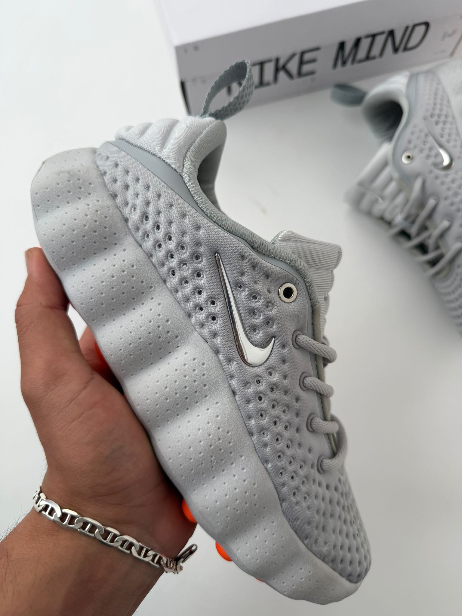 NIKE MIND