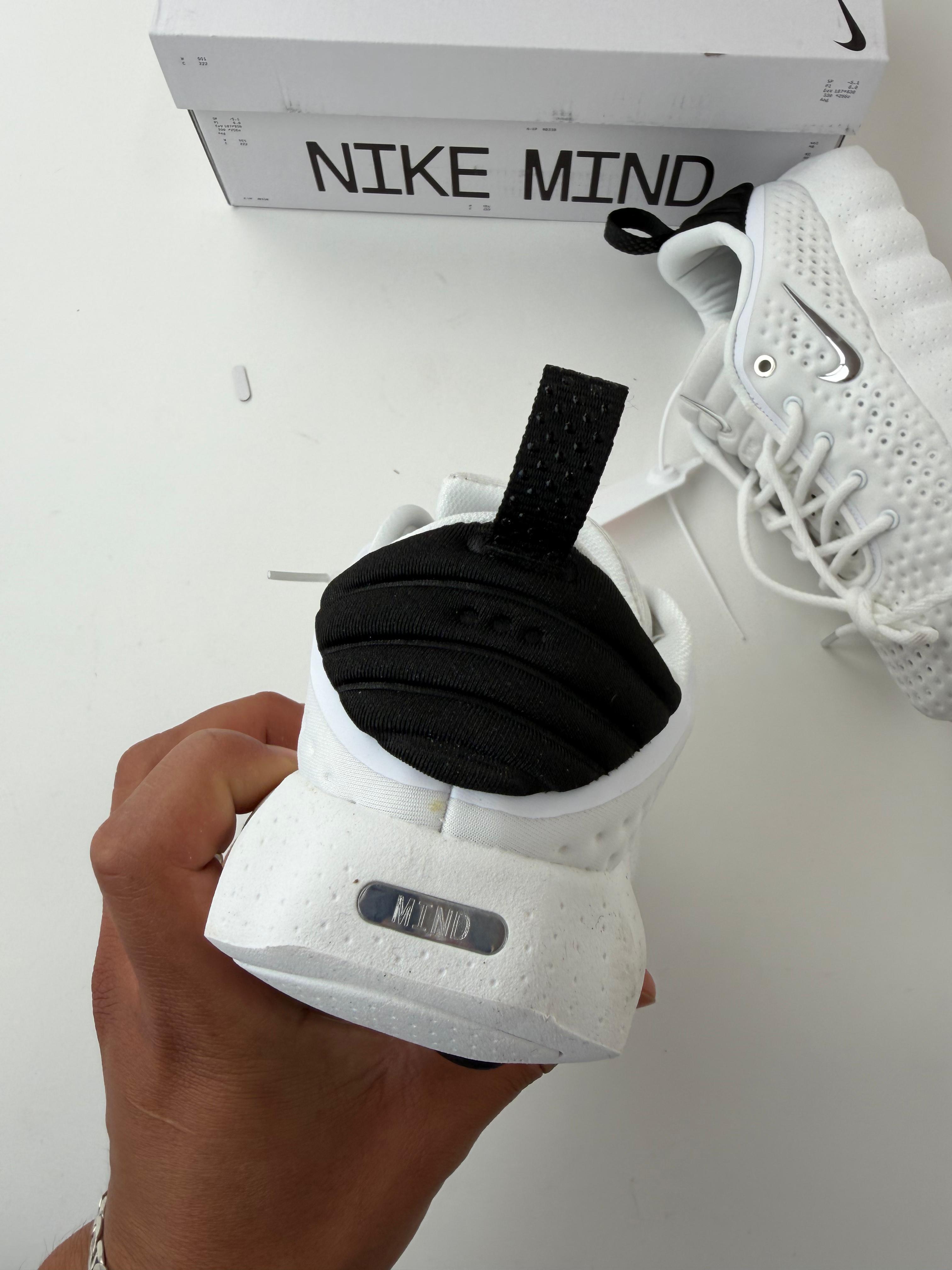 NIKE MIND
