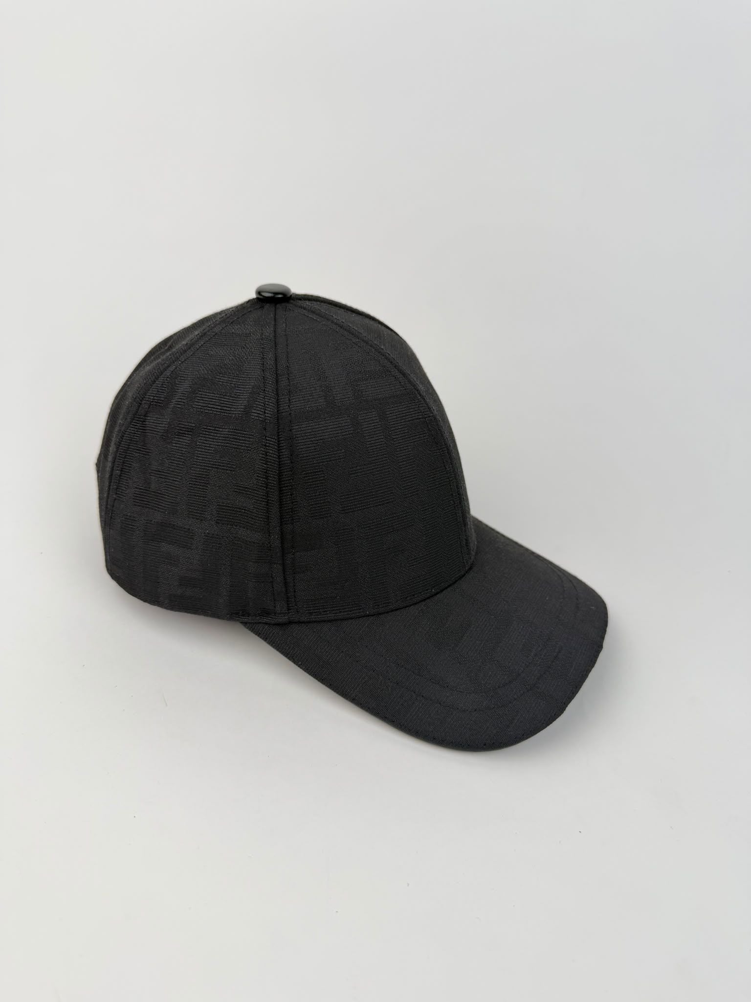 GORRA FENDI