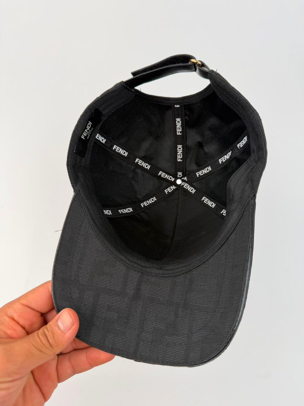 GORRA FENDI
