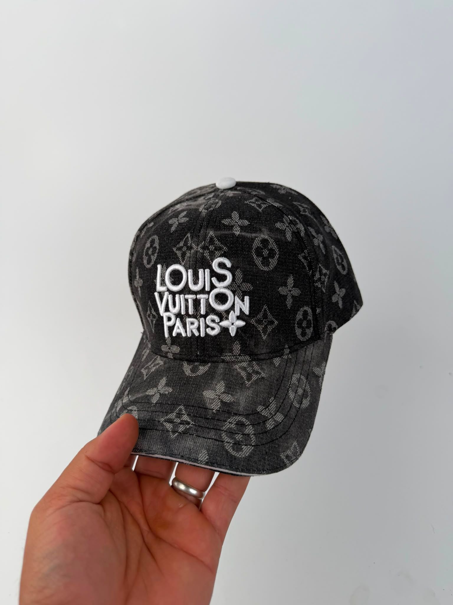 GORRA LOUIS VUITTON
