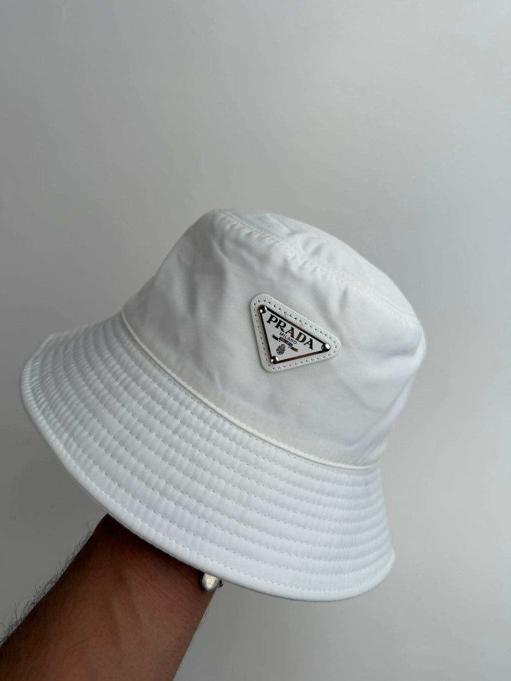 GORRO PRADA