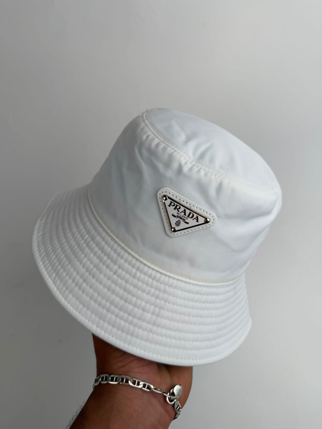 GORRO PRADA