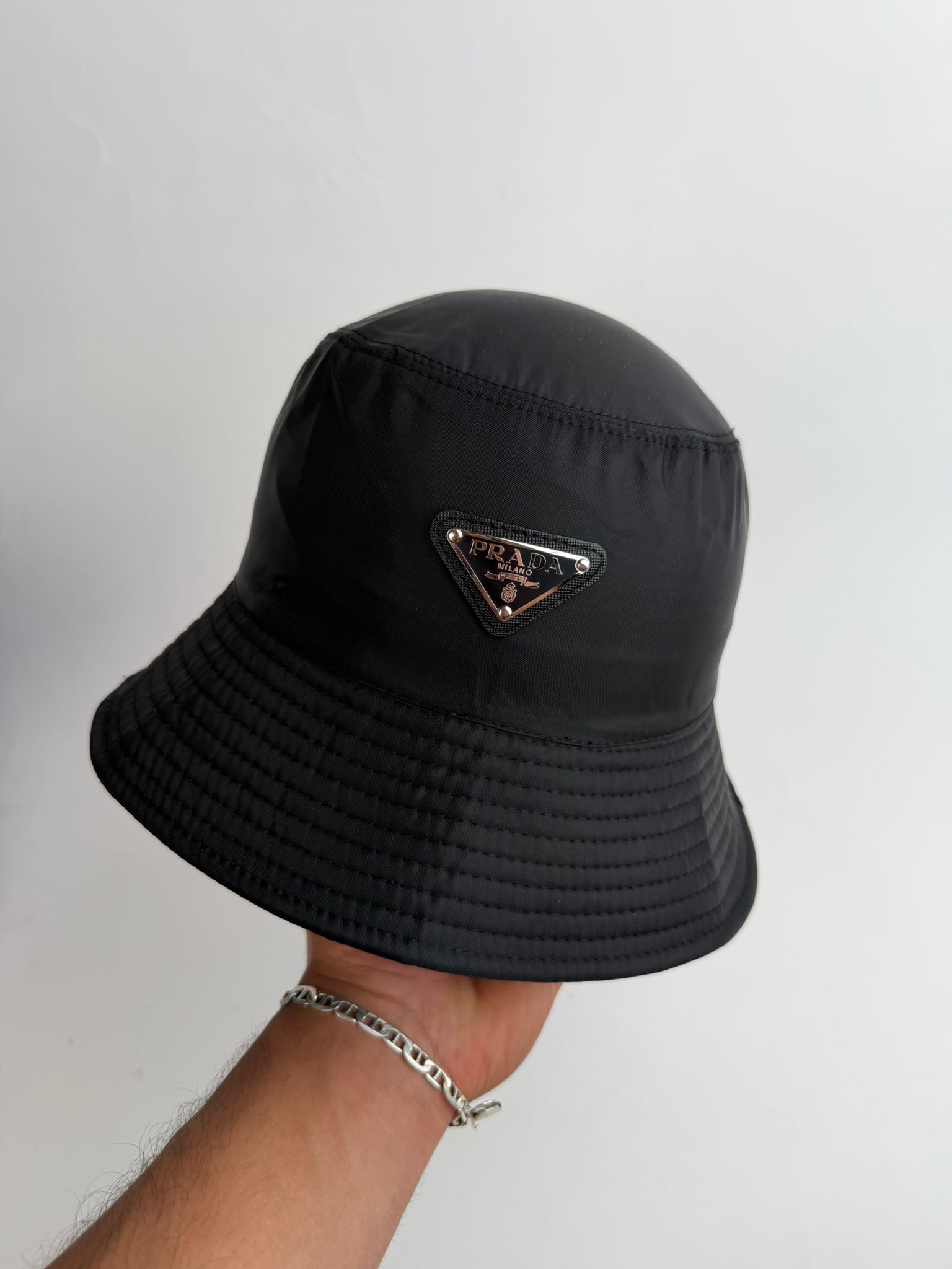GORRO PRADA