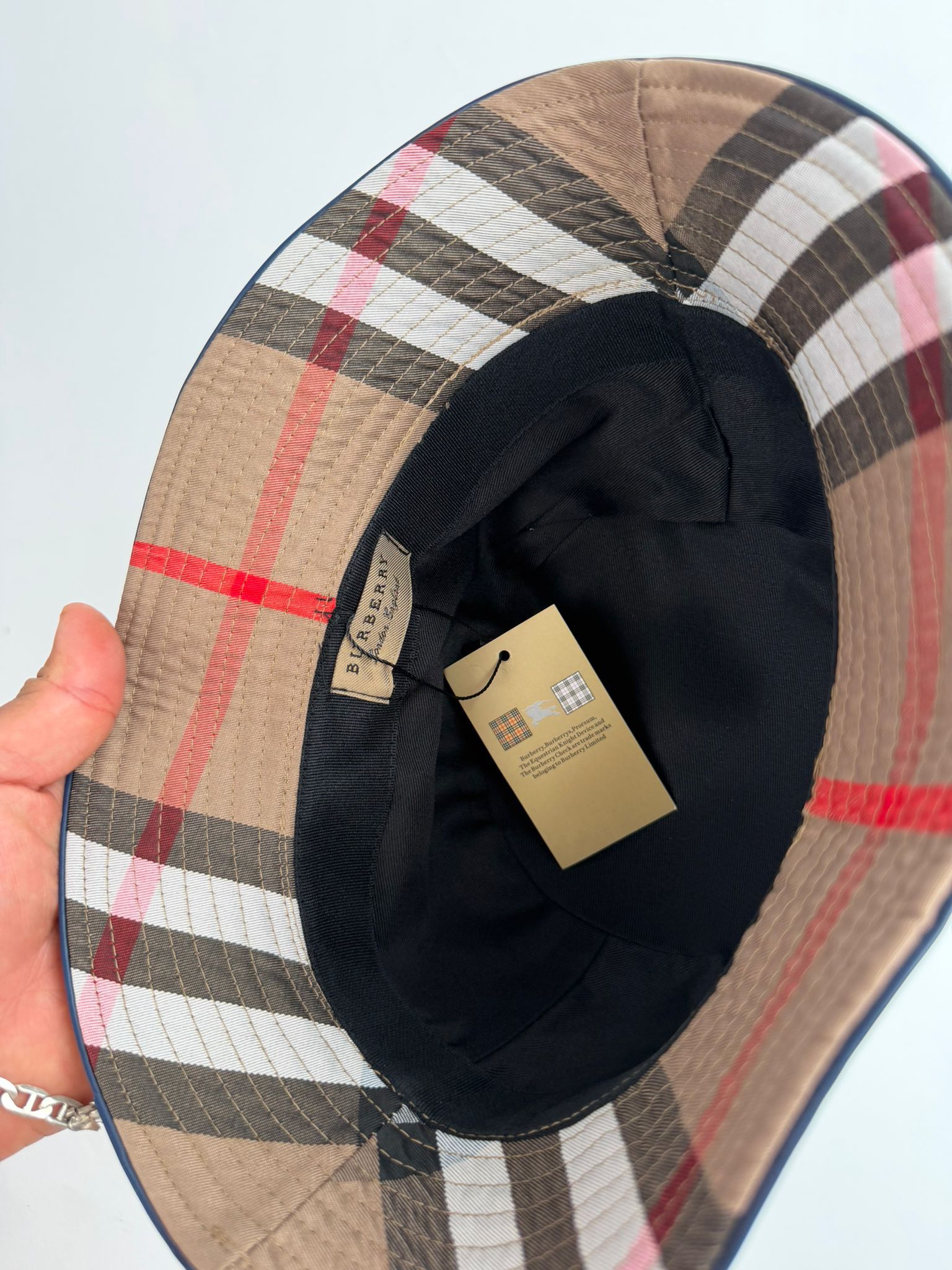 GORRO BURBERRY